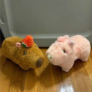 Adorable Plush Capybara Toy Set - Brown and Pink